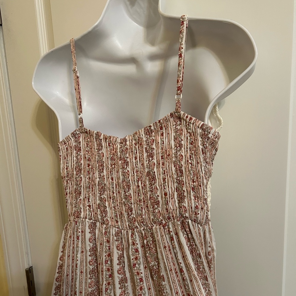 A hint of Blush juniors romper new with tags - Picture 6 of 11